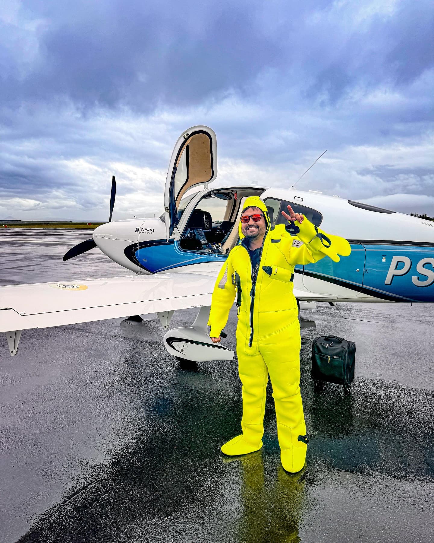 Mario no cockpit, pronto para o voo